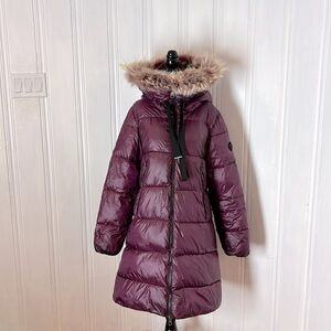 Beautiful burgundy FURLUX puffer coat with fox fur collar